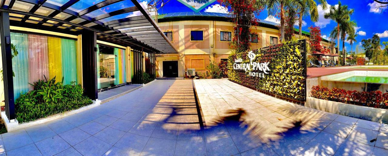 Luisita Central Park Hotel Tarlac City Exterior foto