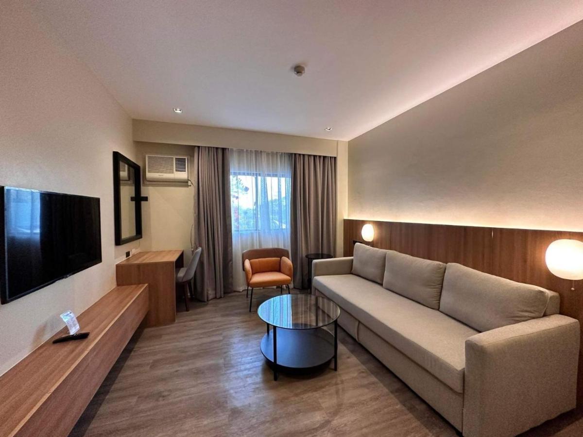 Luisita Central Park Hotel Tarlac City Exterior foto