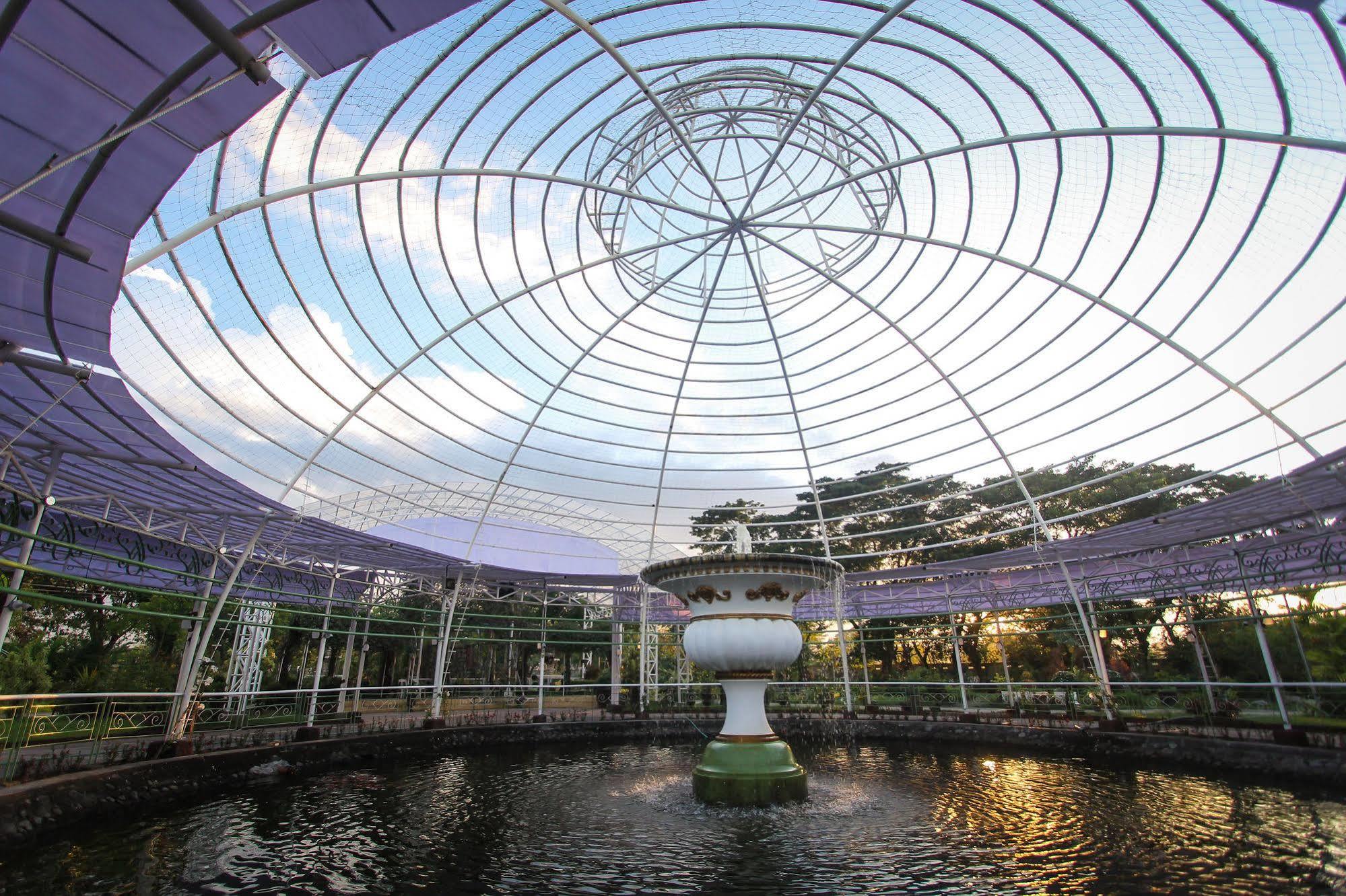 Luisita Central Park Hotel Tarlac City Exterior foto